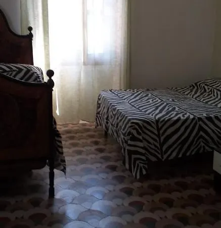 Casa Del Giunco קרלופורטה